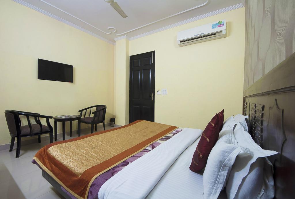 Hotel Sunrise Дели Экстерьер фото