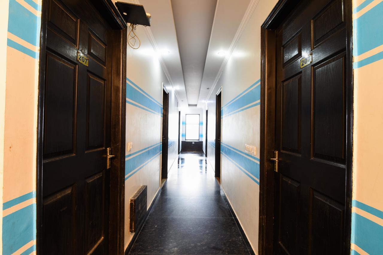 Hotel Sunrise Дели Экстерьер фото