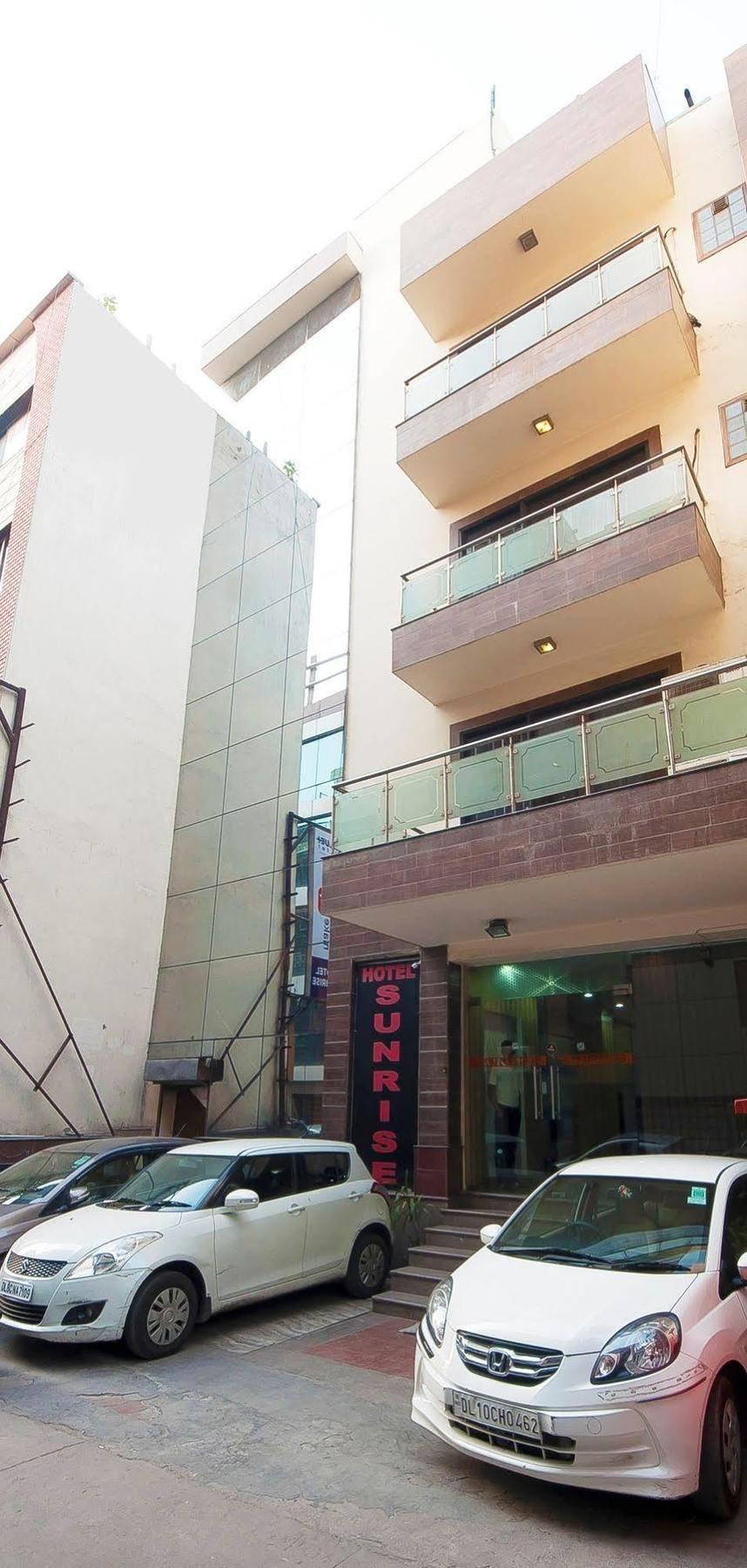 Hotel Sunrise Дели Экстерьер фото